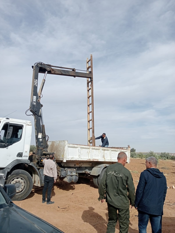 Officials confiscate an illegal drilling rig for wells